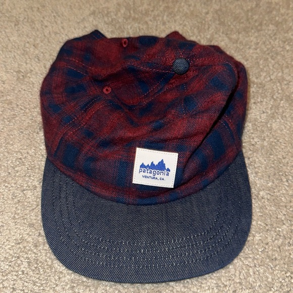 NWOT Patagonia Plaid Snap Back